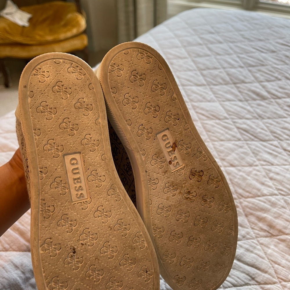 Used Guess Snickers - image 4